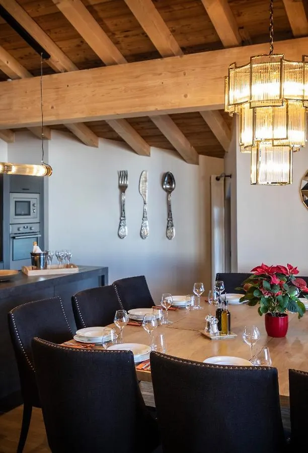 Chalet Carte Blanche Golden Jubilee Val Thorens France