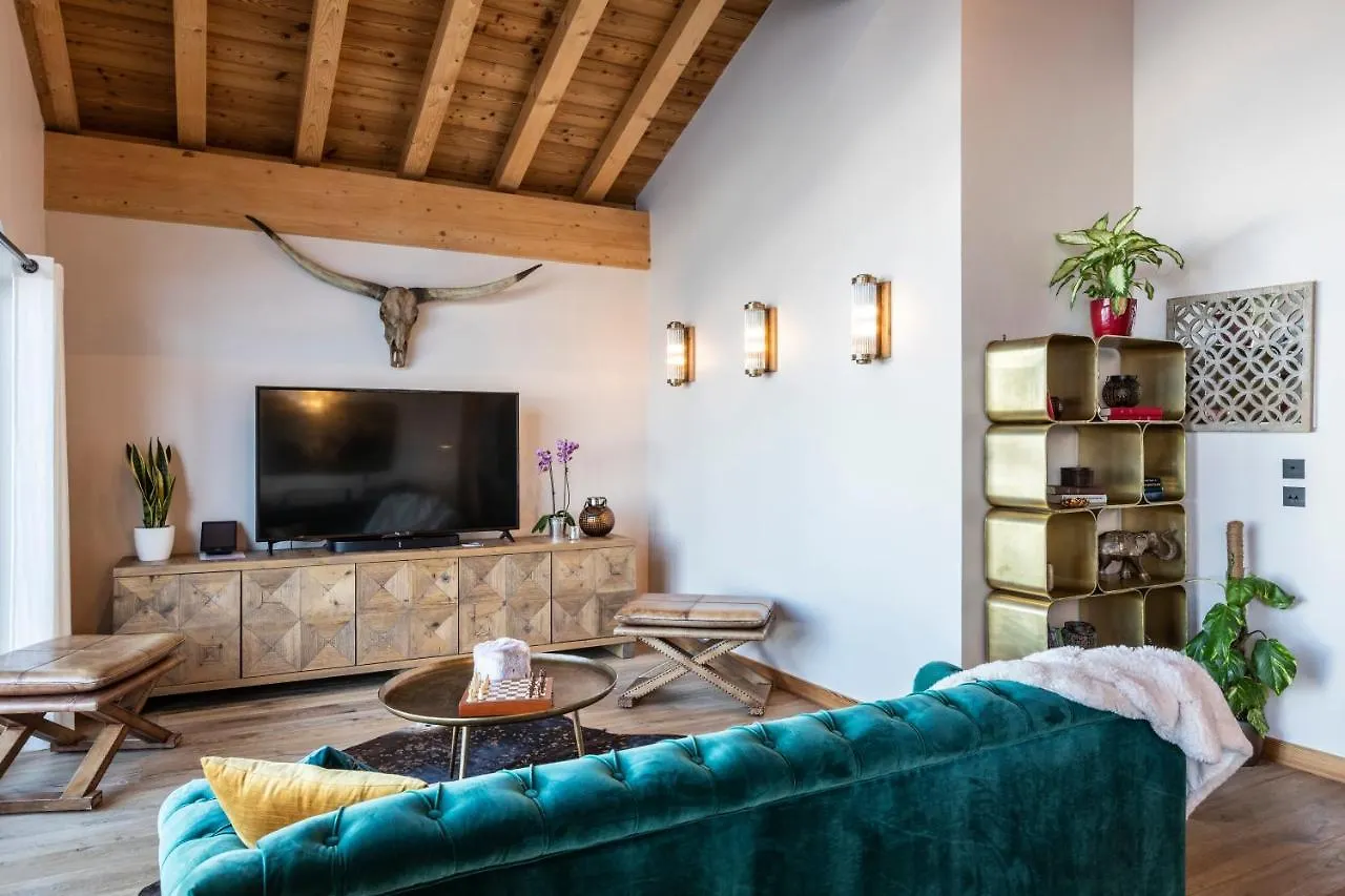 Chalet Carte Blanche Golden Jubilee Val Thorens France