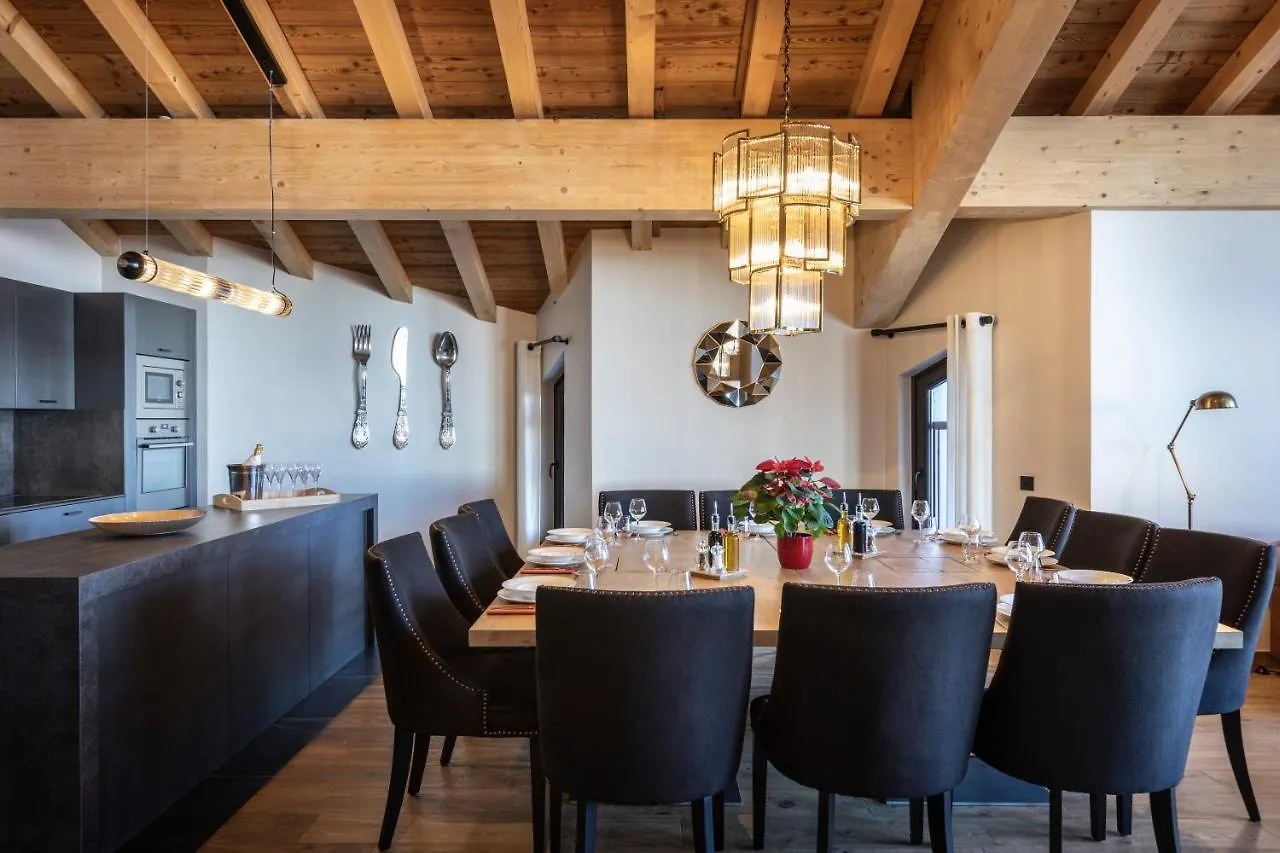 Chalet Carte Blanche Golden Jubilee Val Thorens