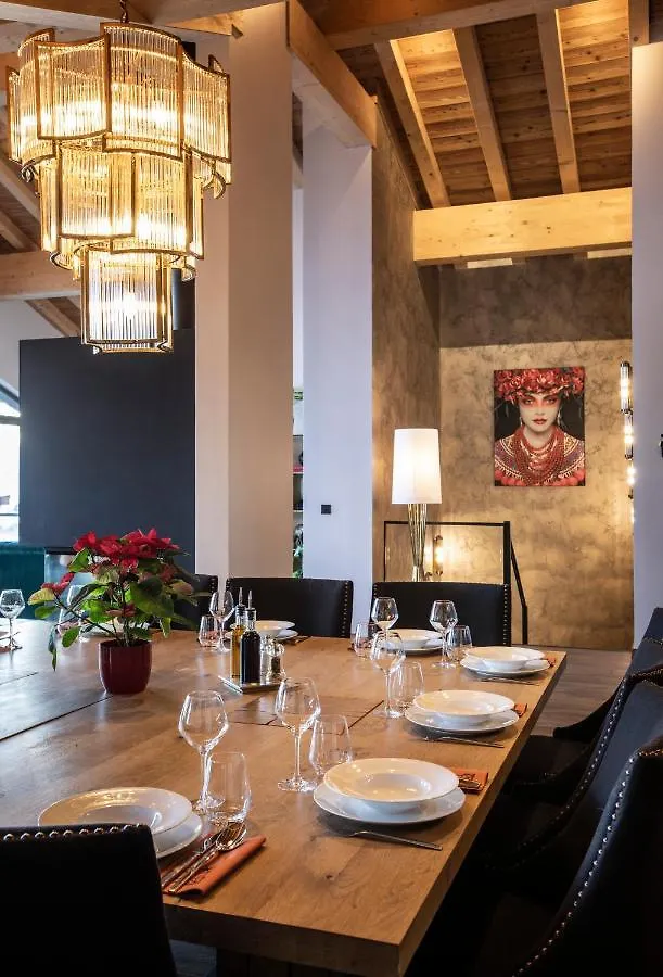 Chalet Carte Blanche Golden Jubilee Val Thorens 0*,  France