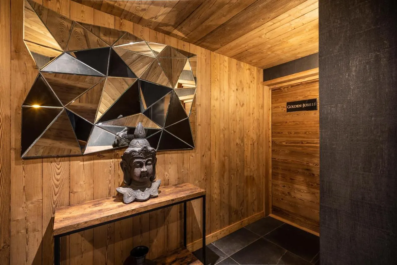 Chalet Carte Blanche Golden Jubilee Val Thorens 0*,