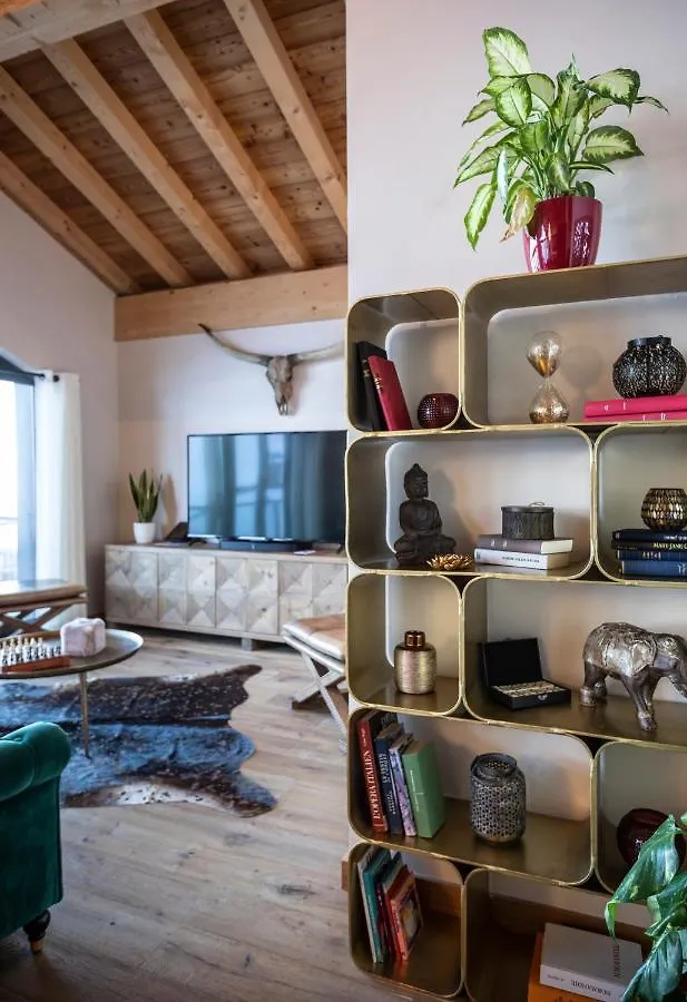 Chalet Carte Blanche Golden Jubilee Val Thorens